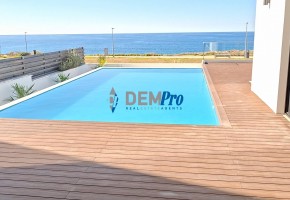 Seafront Villa in Chloraka - Paphos
